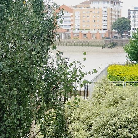 Luxury Canary Wharf Apartment With Free Parking London Exteriör bild