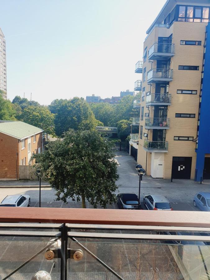 Luxury Canary Wharf Apartment With Free Parking London Exteriör bild