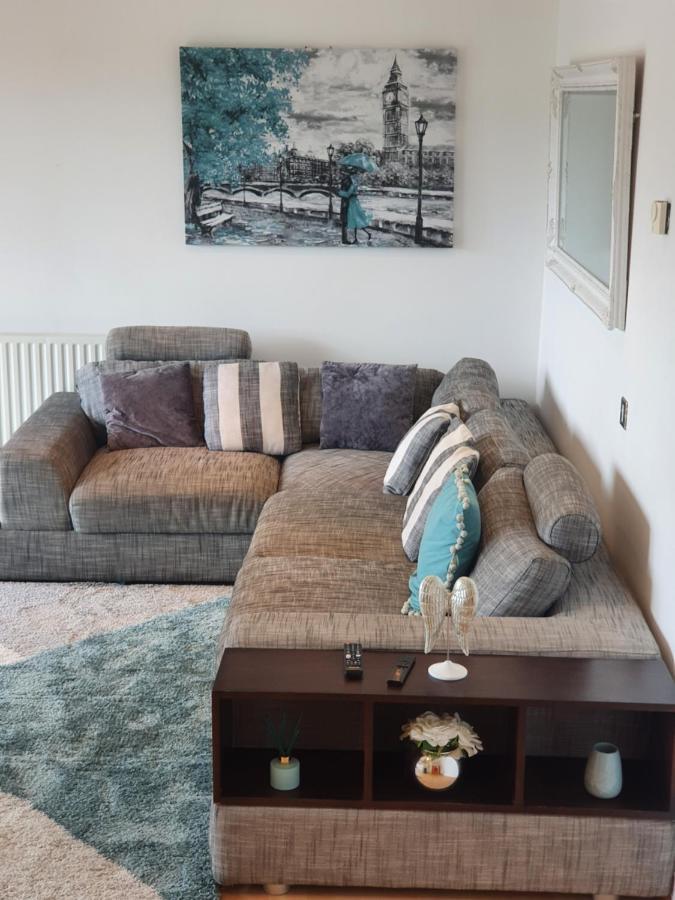 Luxury Canary Wharf Apartment With Free Parking London Exteriör bild