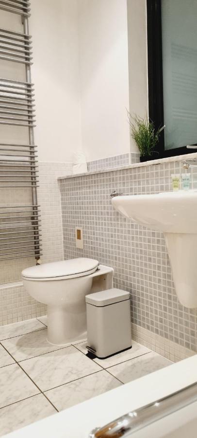 Luxury Canary Wharf Apartment With Free Parking London Exteriör bild